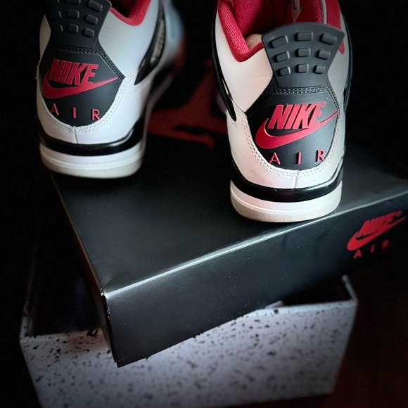 Air Jordan 4 Retro with BOX - Picture 6 of 13